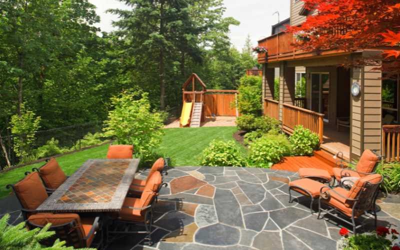 seating arrangement backyard